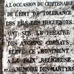 Plaque commémorant le premier centenaire de l'édit de Tolérance de 1787.