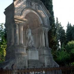 Tombeau, œuvre de Pradier