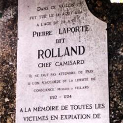Plaque à la mémoire du chef camisard Pierre Laporte dit Rolland.